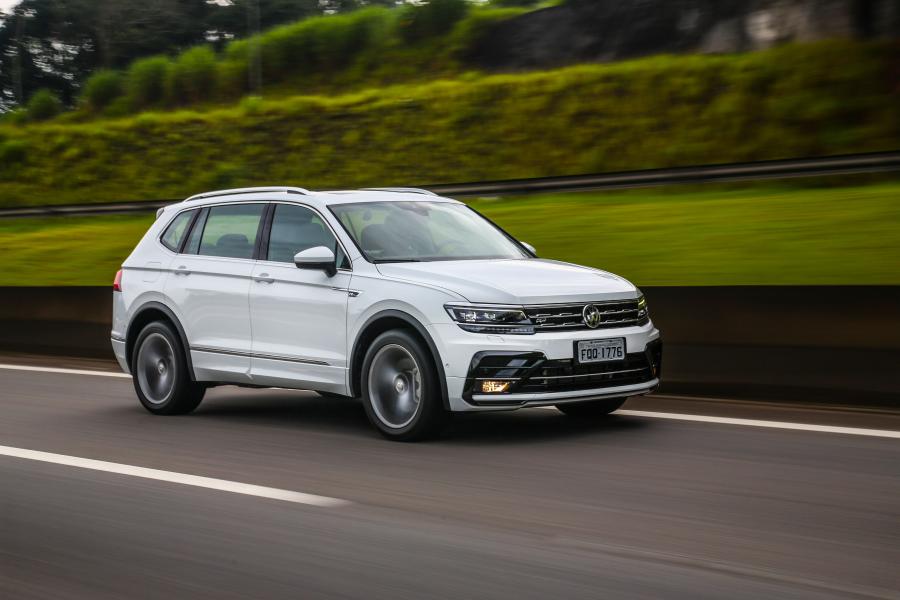  Volkswagen Tiguan Allspace R-Line 2018 года  (LA) (фото 2 из 4)